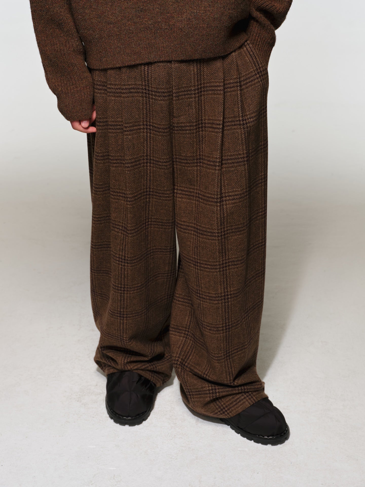 RECORDS INC. EZ-WOOL WIDE TROUSER